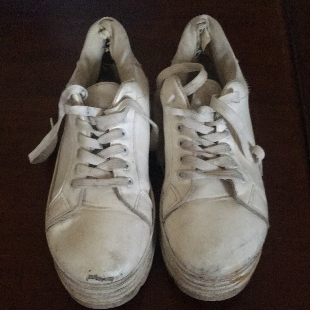 Platform sneakers